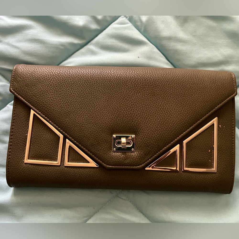 Green clutch